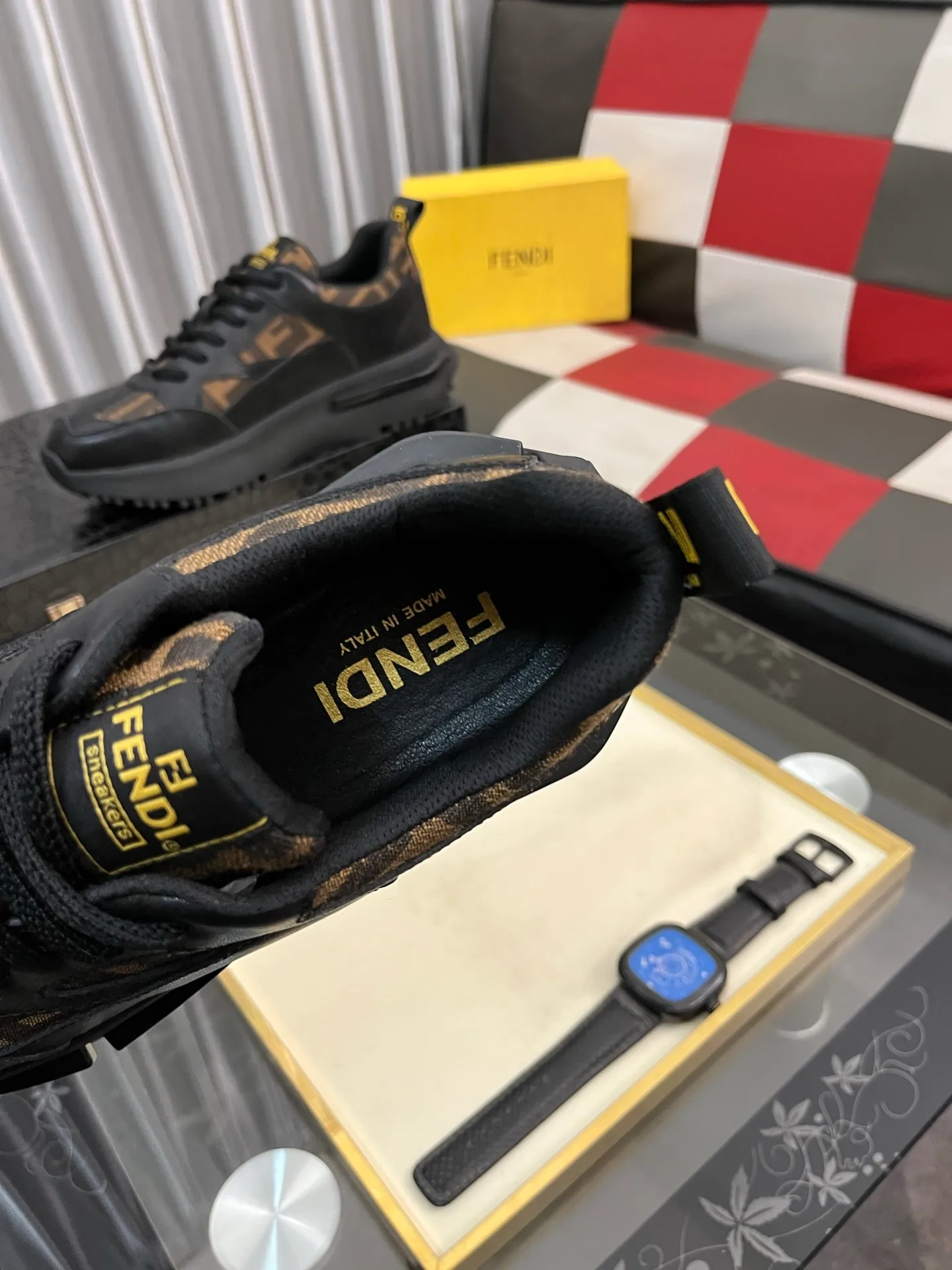 Men's Men's Shoes💰458⌚️⌚️[Fendi] Fendi's latest casual shoes for men! Available at counters simultaneously! A one-to-one replica of the original. All imported official website one-to-one cowhide fabric. The interior is made of top-grade sheepskin, and the original factory-supplied rubber outsole is used. Leading new fashion concepts. Matching code: 38-442️⃣Colors available
